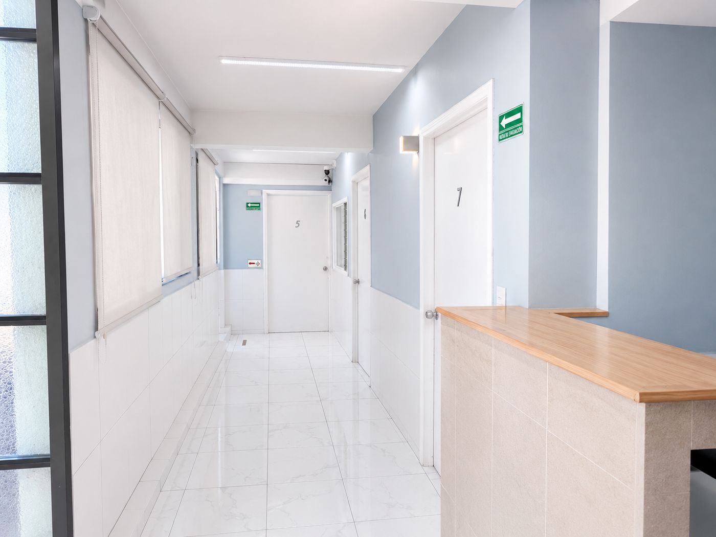 Pasillo de habitaciones de hospitalización